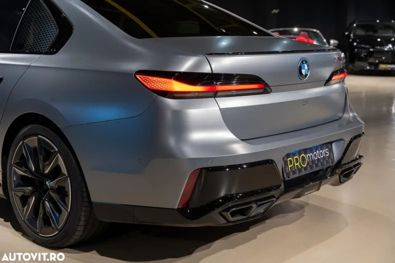 BMW Seria 7 din 2023 cu 9.800 km - oferta BMW124242 - foto 37