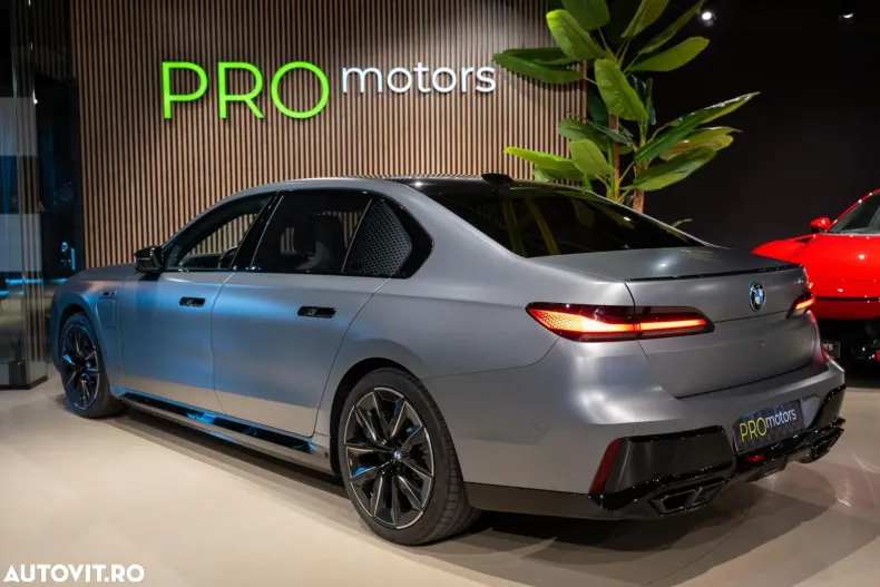 BMW Seria 7 din 2023 cu 9.800 km - oferta BMW124242 - foto 38