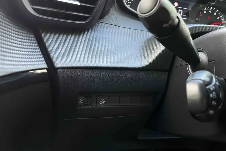 Peugeot 208 din 2023 cu 47.883 km - oferta PEU124297 - foto 9