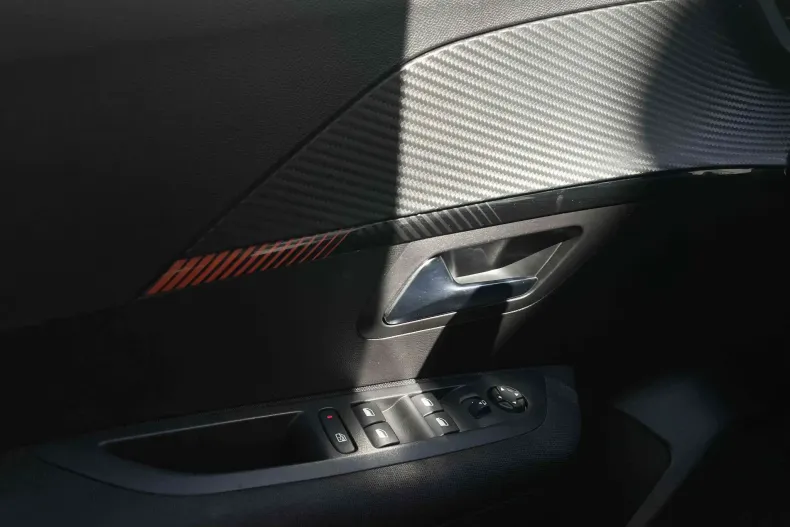 Peugeot 208 din 2023 cu 47.883 km - oferta PEU124297 - foto 10