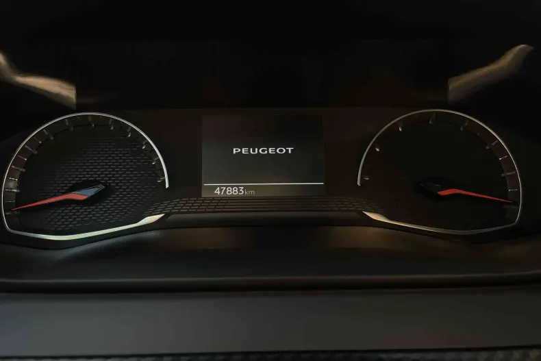 Peugeot 208 din 2023 cu 47.883 km - oferta PEU124297 - foto 16
