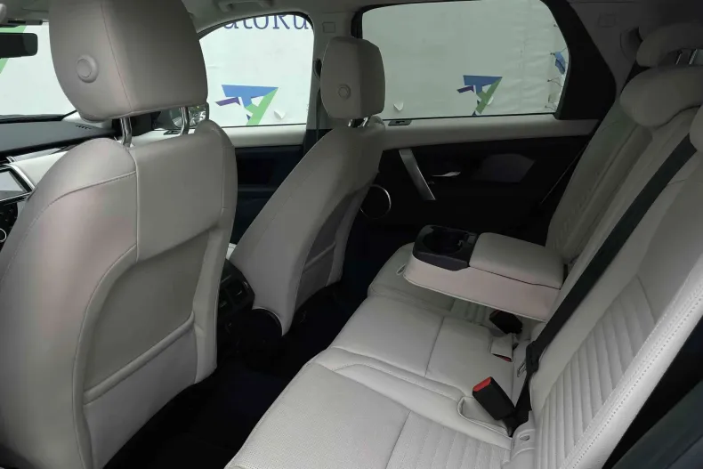 Land Rover Discovery din 2021 cu 61.354 km - oferta LAN124336 - foto 16