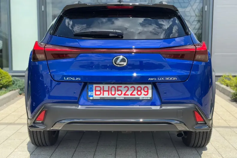 Lexus UX din 2024 cu 2.500 km - oferta LEX124355 - foto 5