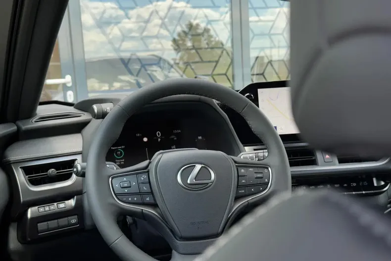 Lexus UX din 2024 cu 2.500 km - oferta LEX124355 - foto 33