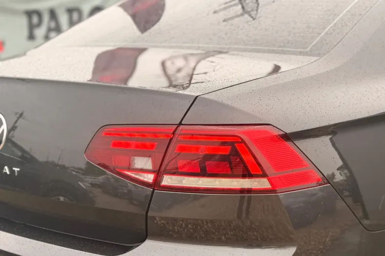 Volkswagen Passat din 2021 cu 178.000 km - oferta VOL124364 - foto 24