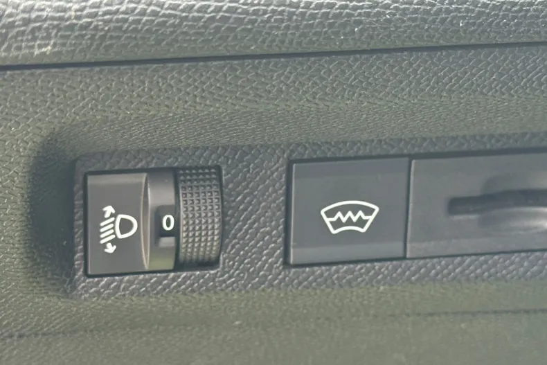 Peugeot 308 din 2022 cu 141.000 km - oferta PEU124377 - foto 18