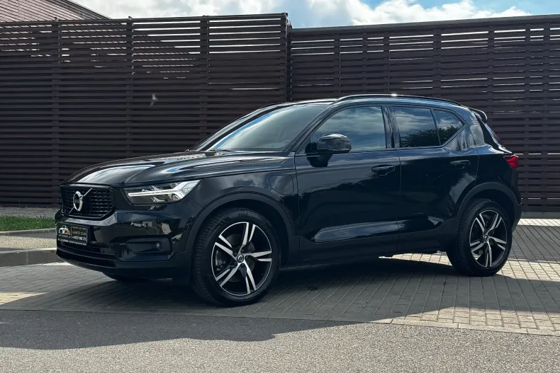 Volvo XC40 din 2020 cu 142.500 km - oferta VOL124382 - foto 2