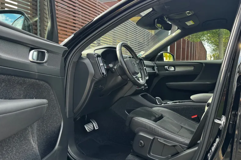 Volvo XC40 din 2020 cu 142.500 km - oferta VOL124382 - foto 13