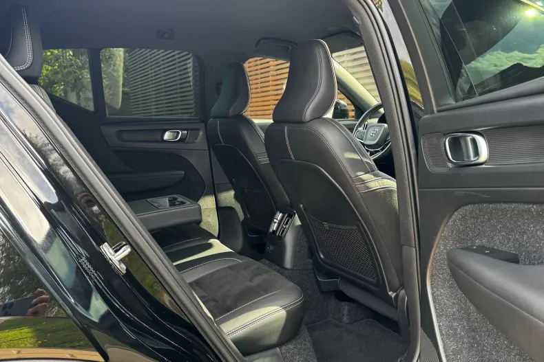 Volvo XC40 din 2020 cu 142.500 km - oferta VOL124382 - foto 20