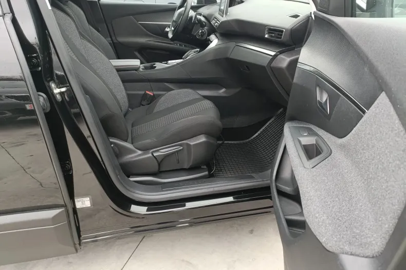 Peugeot 3008 din 2019 cu 156.000 km - oferta PEU124430 - foto 6