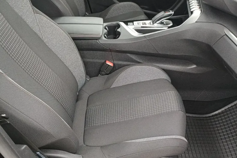 Peugeot 3008 din 2019 cu 156.000 km - oferta PEU124430 - foto 12