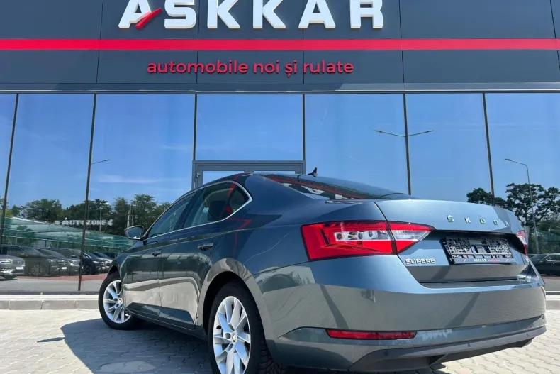 Skoda Superb din 2021 cu 81.956 km - oferta SKO124463 - foto 8