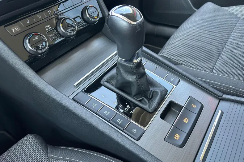 Skoda Superb din 2021 cu 81.956 km - oferta SKO124463 - foto 19