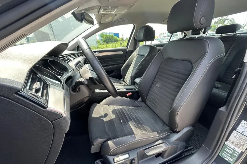 Volkswagen Passat din 2020 cu 44.073 km - oferta VOL124466 - foto 13