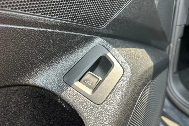 Volkswagen Passat din 2020 cu 44.073 km - oferta VOL124466 - foto 31