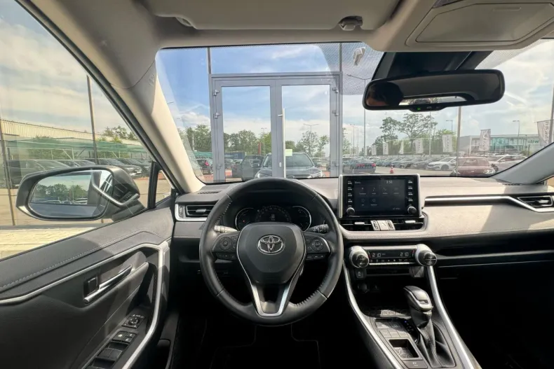 Toyota RAV4 din 2021 cu 65.437 km - oferta TOY124477 - foto 9