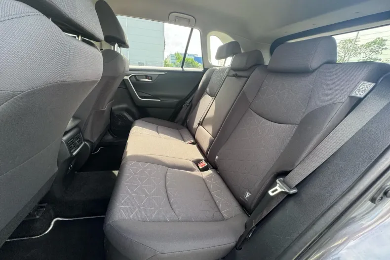 Toyota RAV4 din 2021 cu 65.437 km - oferta TOY124477 - foto 14