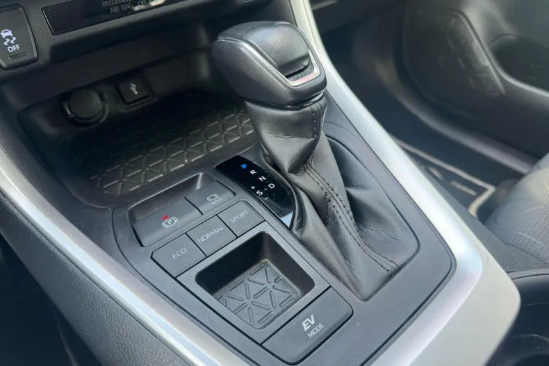 Toyota RAV4 din 2021 cu 65.437 km - oferta TOY124477 - foto 19