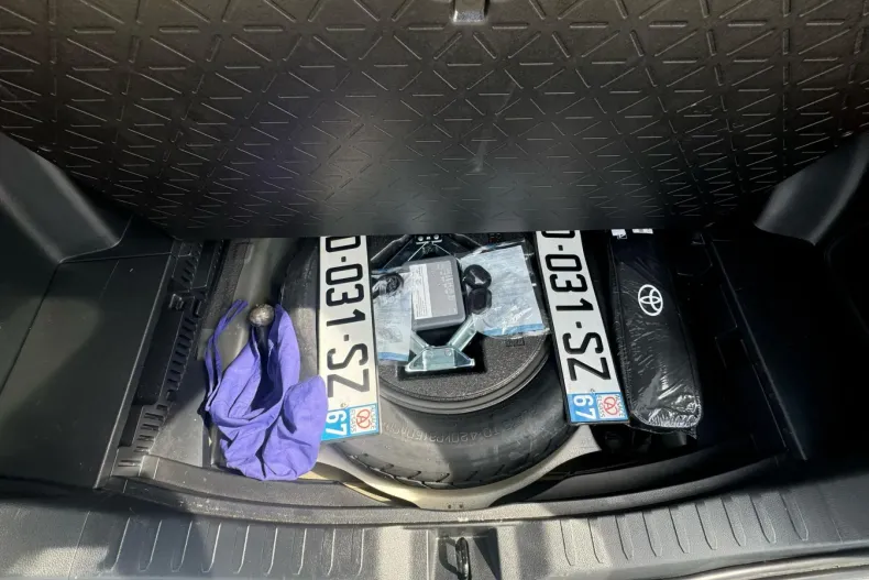 Toyota RAV4 din 2021 cu 65.437 km - oferta TOY124477 - foto 30