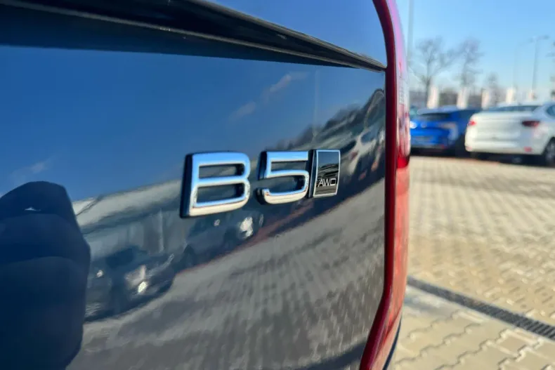 Volvo XC90 din 2021 cu 83.490 km - oferta VOL124493 - foto 27