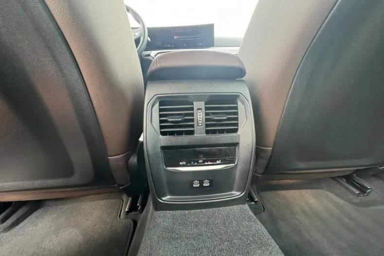 BMW Seria 3 din 2023 cu 13.927 km - oferta BMW124497 - foto 16