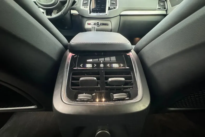 Volvo XC90 din 2020 cu 65.551 km - oferta VOL124503 - foto 19