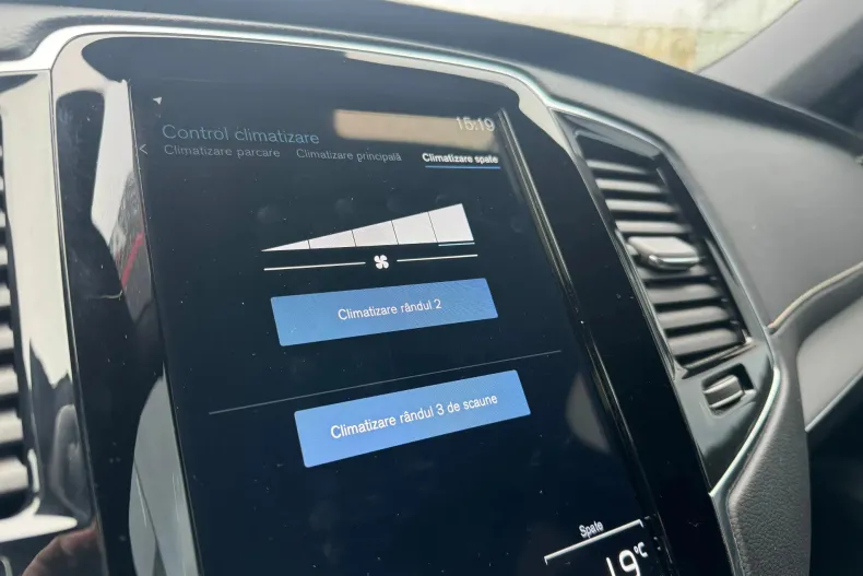 Volvo XC90 din 2020 cu 65.551 km - oferta VOL124503 - foto 27
