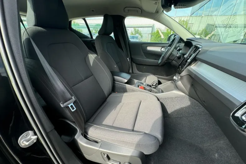 Volvo XC40 din 2022 cu 25.533 km - oferta VOL124515 - foto 15