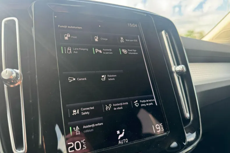 Volvo XC40 din 2022 cu 25.533 km - oferta VOL124515 - foto 22