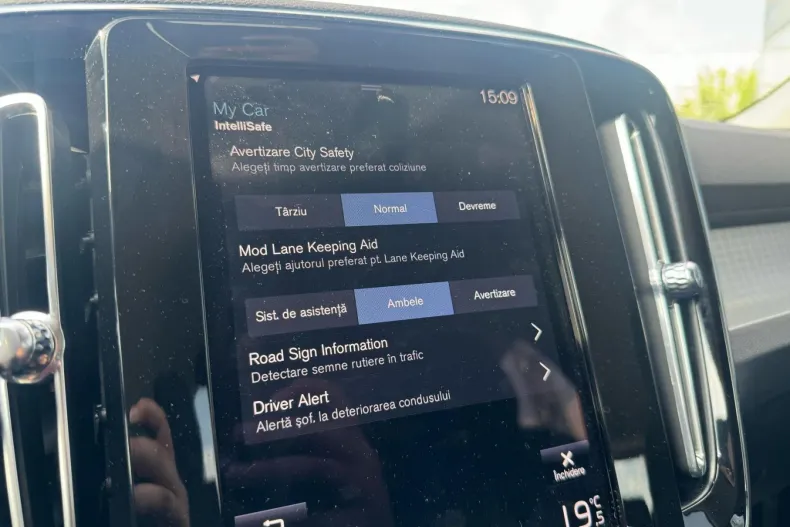 Volvo XC40 din 2022 cu 25.533 km - oferta VOL124515 - foto 23