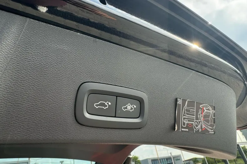 Volvo XC40 din 2022 cu 25.533 km - oferta VOL124515 - foto 35