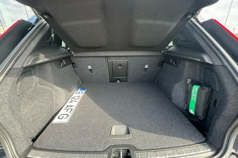 Volvo XC40 din 2022 cu 25.533 km - oferta VOL124515 - foto 36