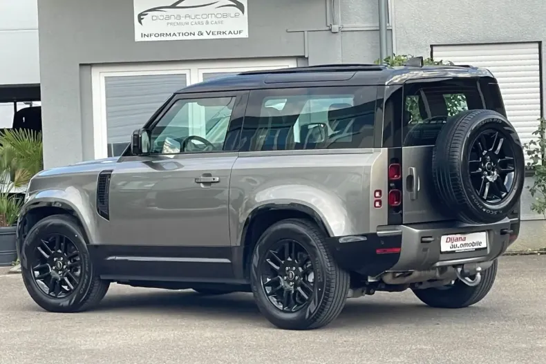 Land Rover Defender din 2023 cu 22.500 km - oferta LAN124540 - foto 2