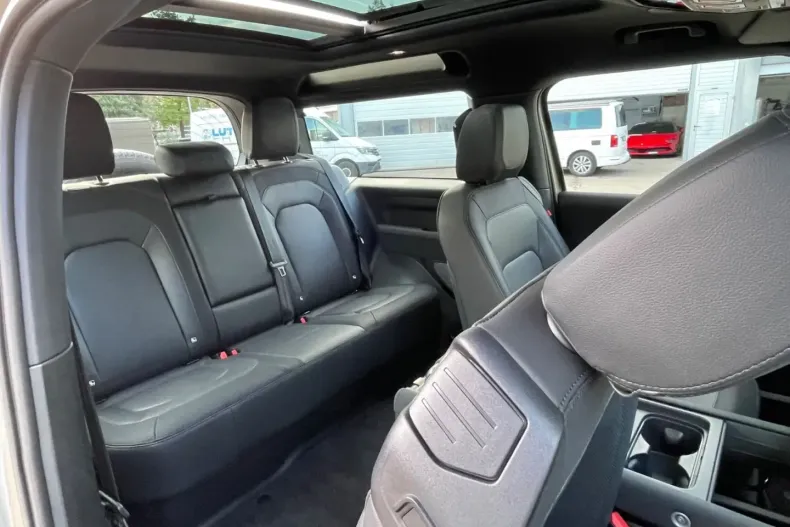 Land Rover Defender din 2023 cu 22.500 km - oferta LAN124540 - foto 12