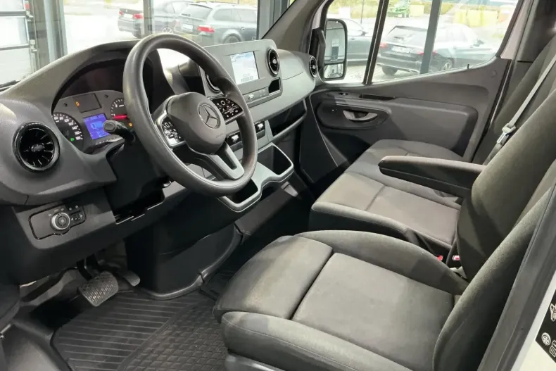 Mercedes-Benz Sprinter din 2024 cu 28.355 km - oferta MER124541 - foto 19