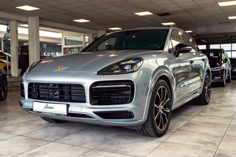 Porsche Cayenne din 2022 cu 59.990 km - oferta POR124544 - foto 1