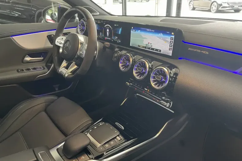 Mercedes-Benz A 45 AMG din 2021 cu 39.903 km - oferta MER124551 - foto 6