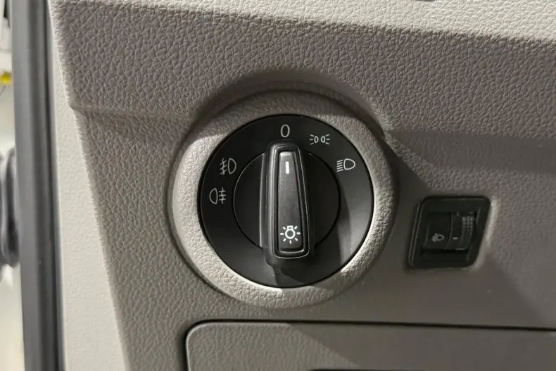 Volkswagen T6 Transporter din 2023 cu 15.700 km - oferta VOL124554 - foto 18