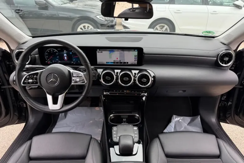 Mercedes-Benz CLA 200 din 2021 cu 74.000 km - oferta MER124559 - foto 9