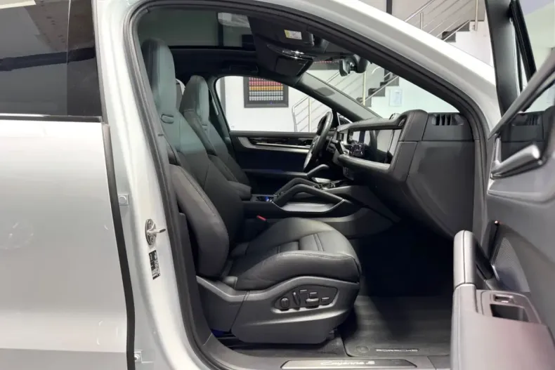 Porsche Cayenne din 2024 cu 9.000 km - oferta POR124564 - foto 11