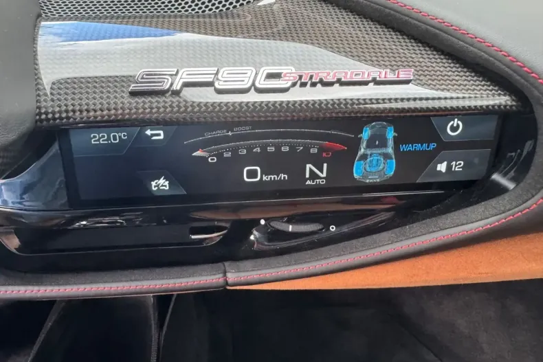 Ferrari SF90 din 2022 cu 6.500 km - oferta FER124569 - foto 21