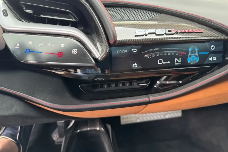 Ferrari SF90 din 2022 cu 6.500 km - oferta FER124569 - foto 25