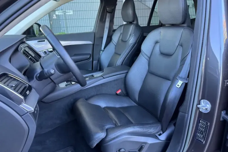 Volvo XC90 din 2022 cu 36.528 km - oferta VOL124586 - foto 5