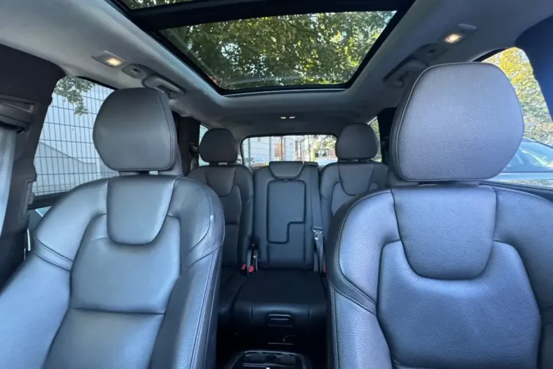 Volvo XC90 din 2022 cu 36.528 km - oferta VOL124586 - foto 13