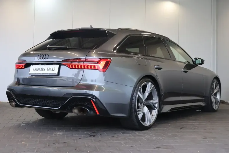 Audi RS6 din 2021 cu 56.730 km - oferta AUD124591 - foto 3