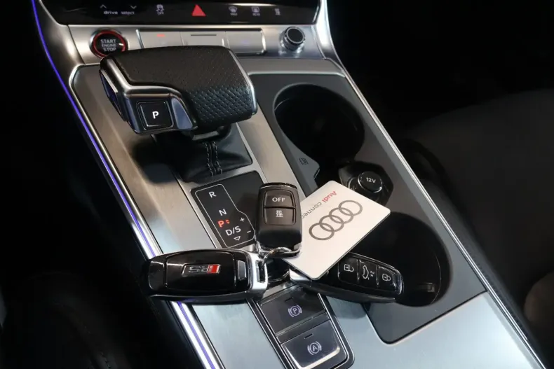 Audi RS6 din 2021 cu 56.730 km - oferta AUD124591 - foto 12