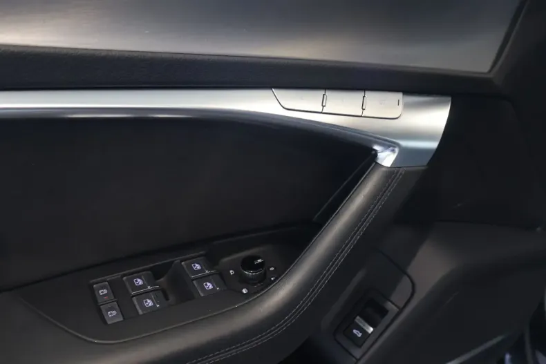 Audi RS6 din 2021 cu 56.730 km - oferta AUD124591 - foto 14