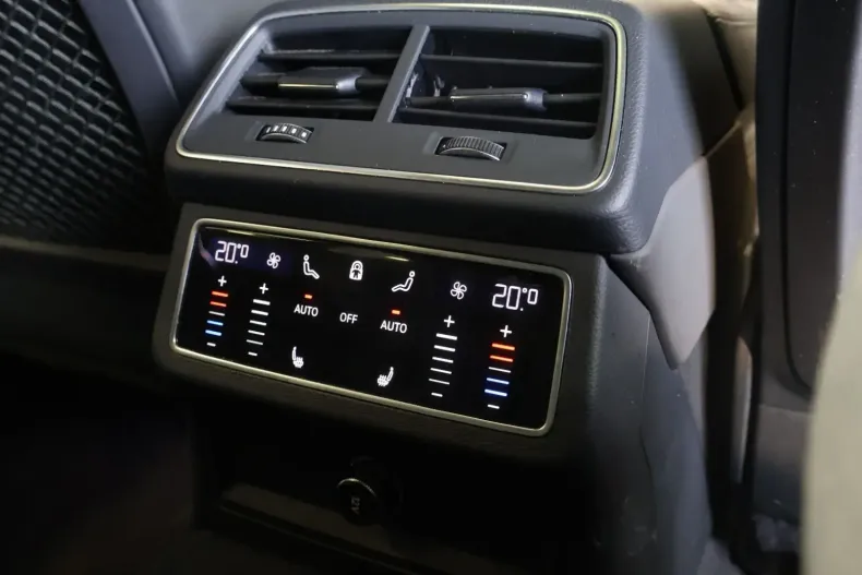 Audi RS6 din 2021 cu 56.730 km - oferta AUD124591 - foto 17