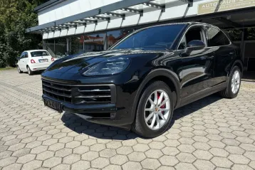 Porsche Cayenne din 2023 - oferta POR124596