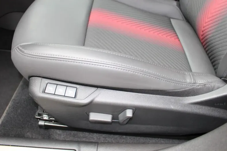 Alfa Romeo Junior din 2024 cu 4.800 km - oferta ALF124605 - foto 10